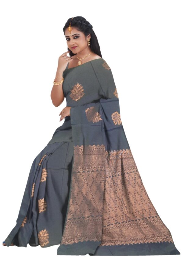 Dark Grey Mahabalipuram Silk Saree - Image 5