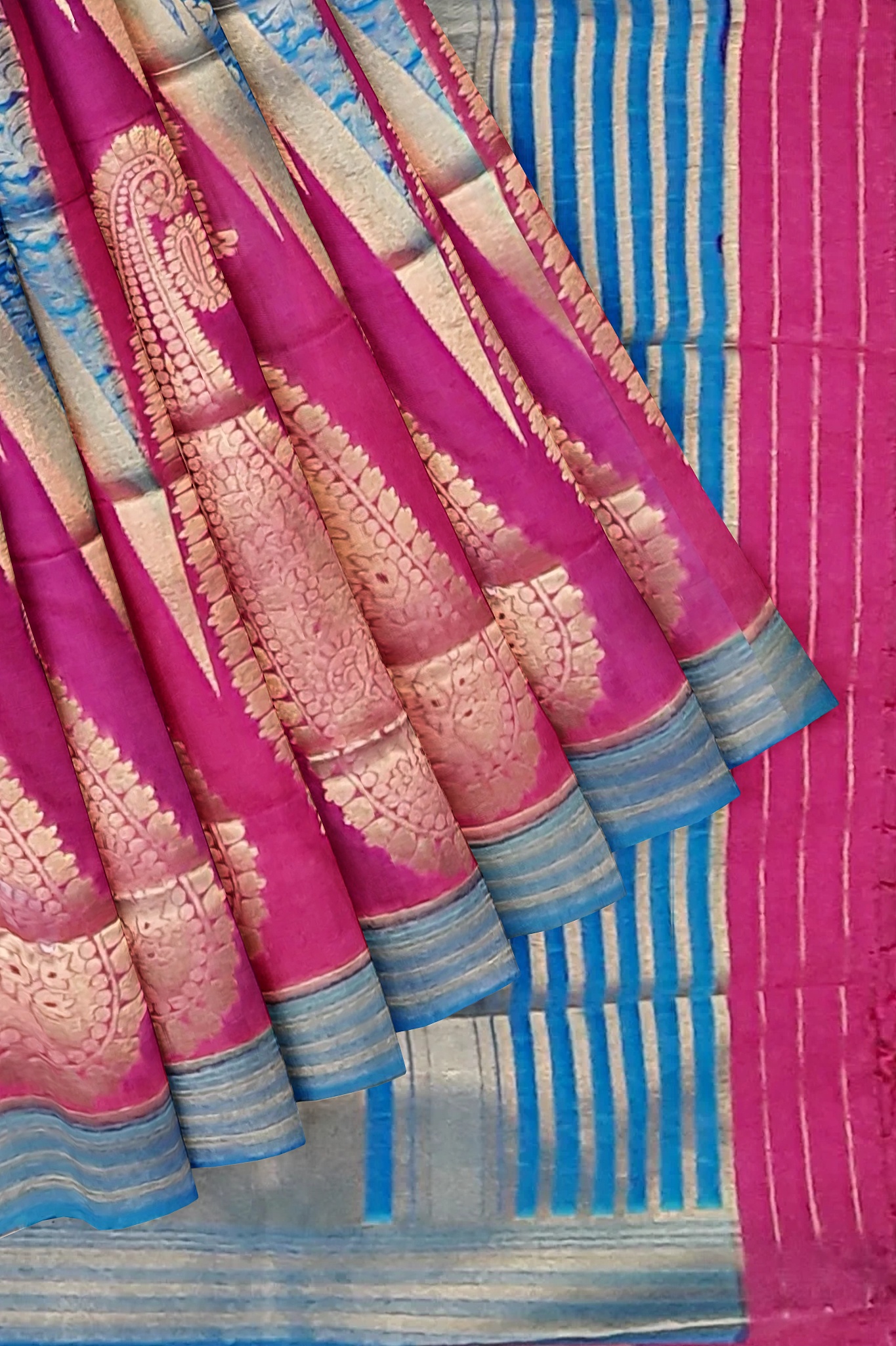 Royal Blue silk saree with Pink Border | Bridal silk saree, Bridal  makeover, Wedding silk saree